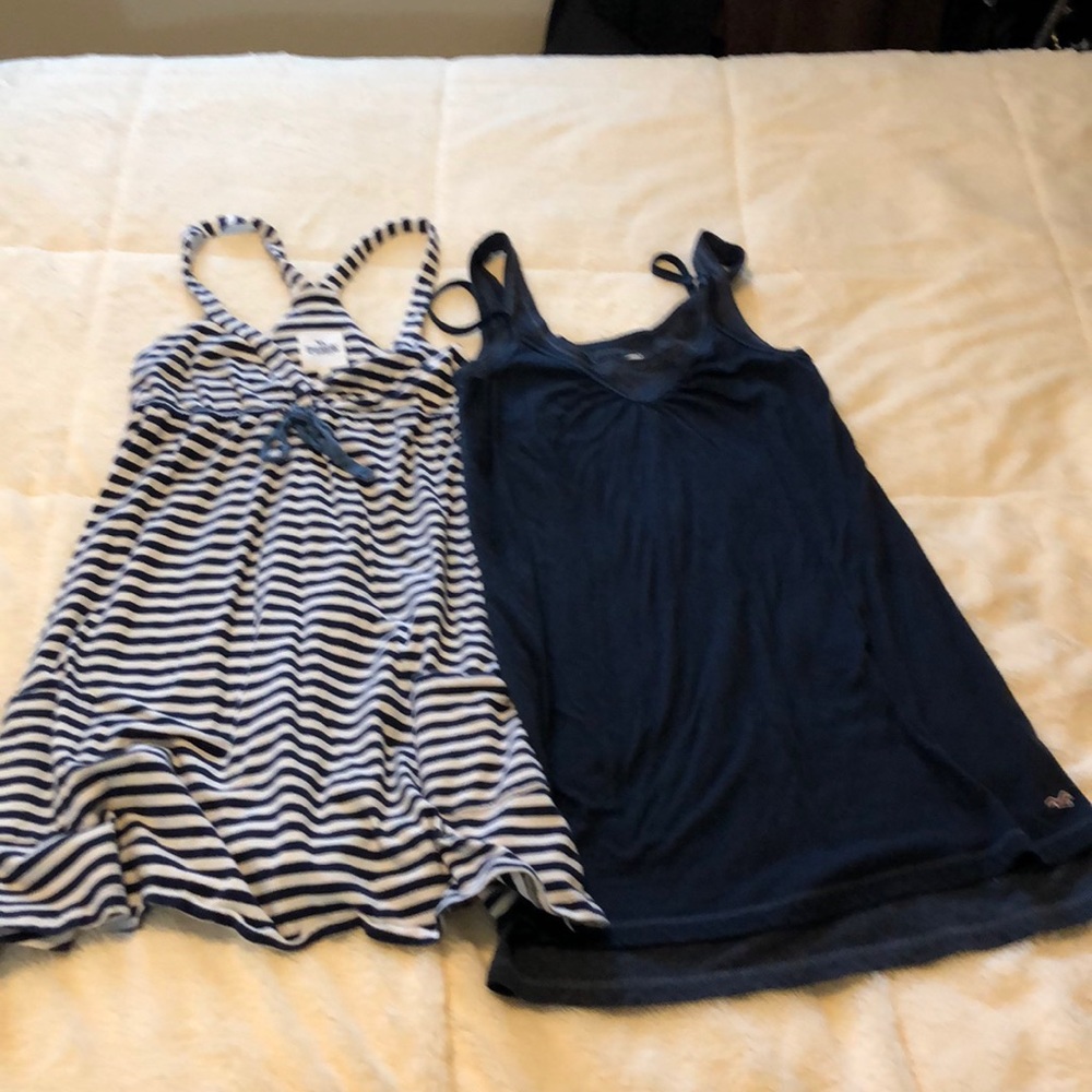2 summer dresses. PINK and Hollister. Size S